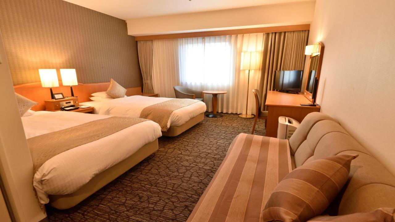 Okayama Koraku Hotel Buitenkant foto